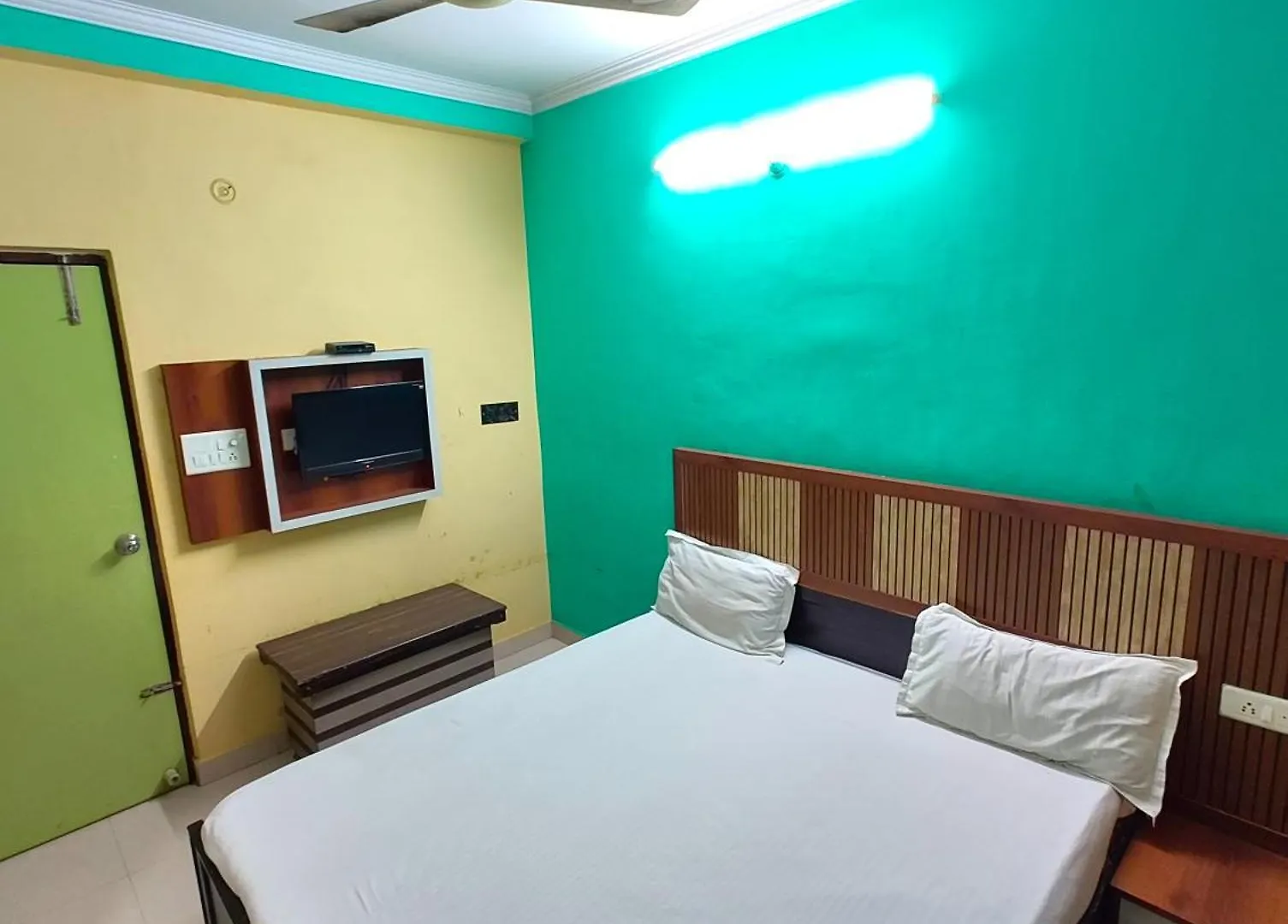 Hotel Kashi Inn Varanasi Near Railway Station - Best Budget Hotel In Varanasi 0*,
